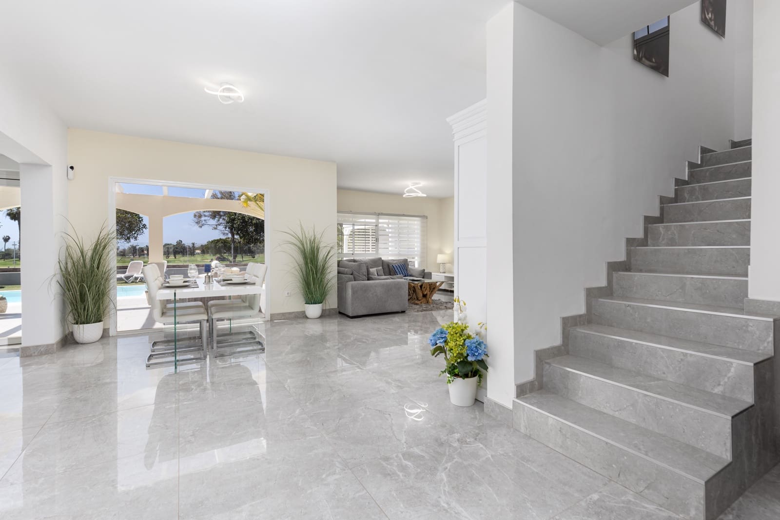 Chalet de 4 habitaciones en Caleta de Fuste en venta con piscina garaje - 940.000 € (Ref: 9757538)