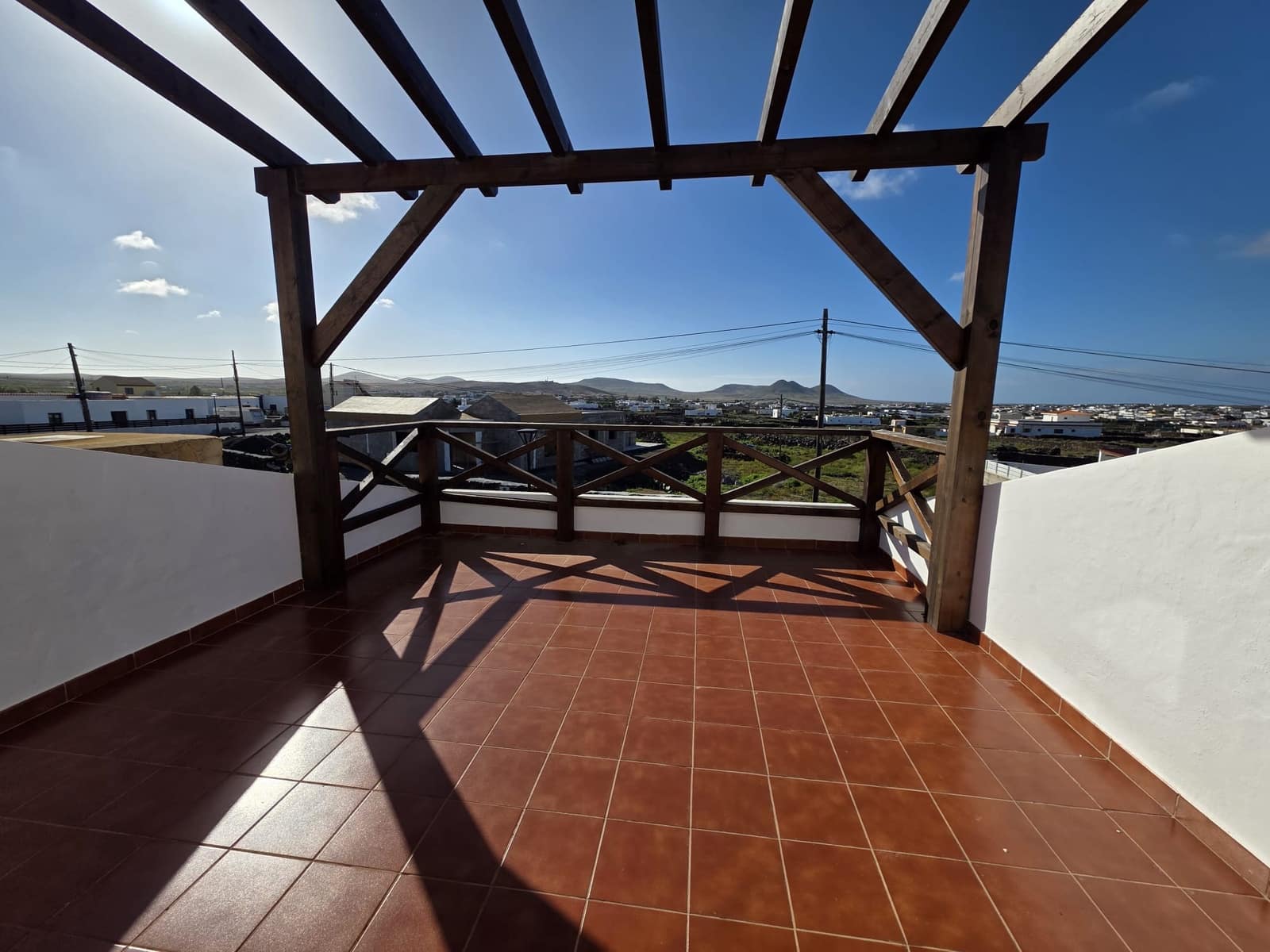 3 makuuhuone Huvila myytävänä paikassa Lajares mukana uima-altaan 
autotalli - 750 000 € (Ref: 9759520)