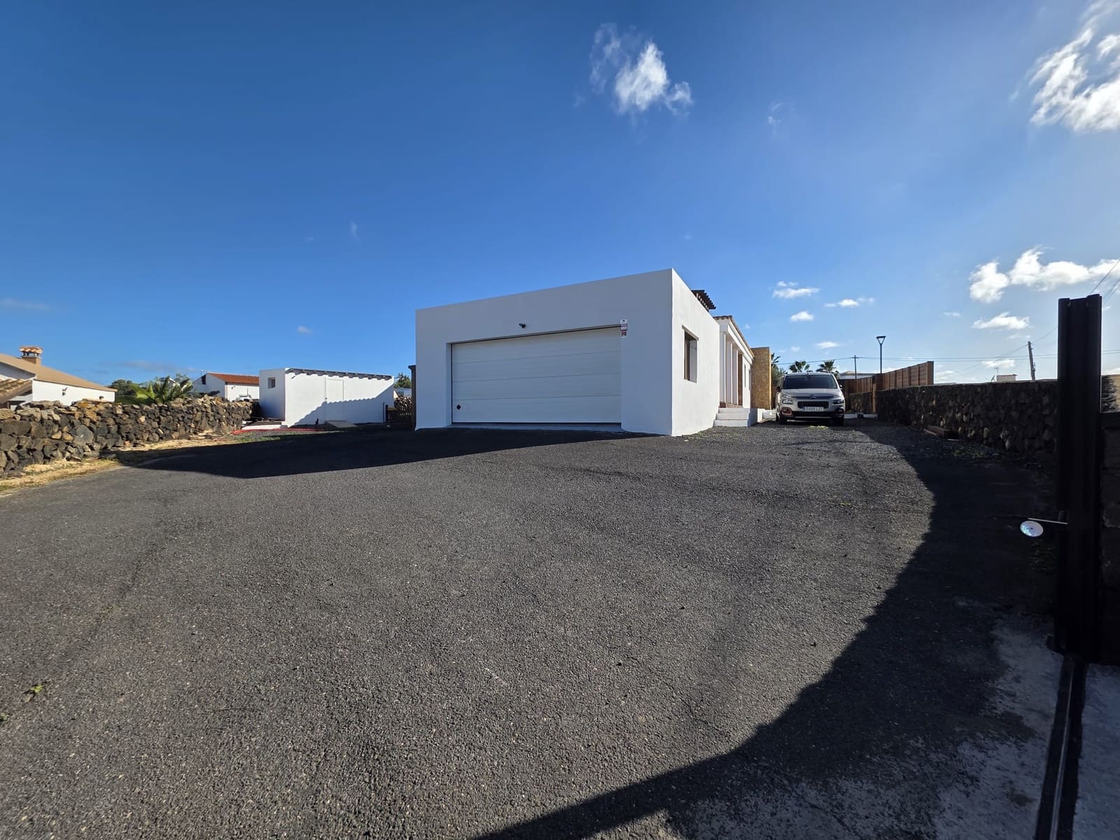 3 makuuhuone Huvila myytävänä paikassa Lajares mukana uima-altaan 
autotalli - 750 000 € (Ref: 9759520)