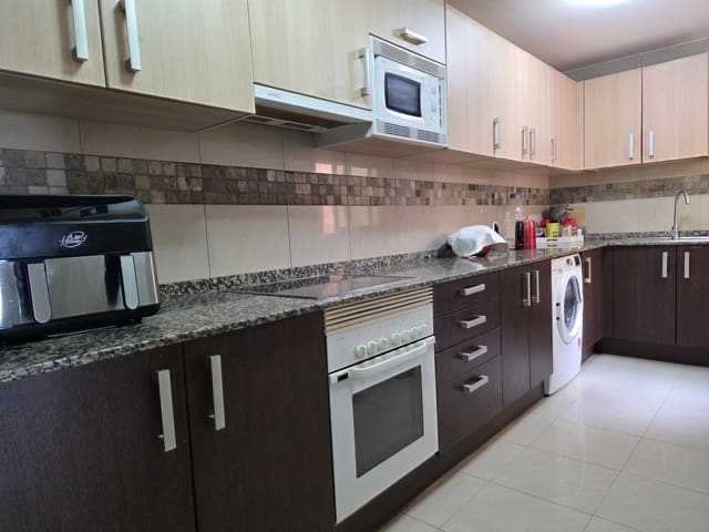 3 soveværelse Lejlighed til salg i Corralejo, La Oliva - € 340.009 (Ref: 9761254)