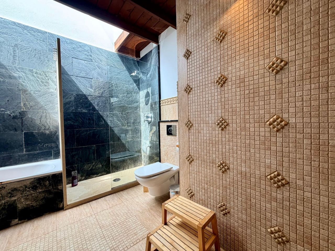 6 slaapkamer Villa te koop in El Time met zwembad garage - € 710.000 (Ref: 9769045)