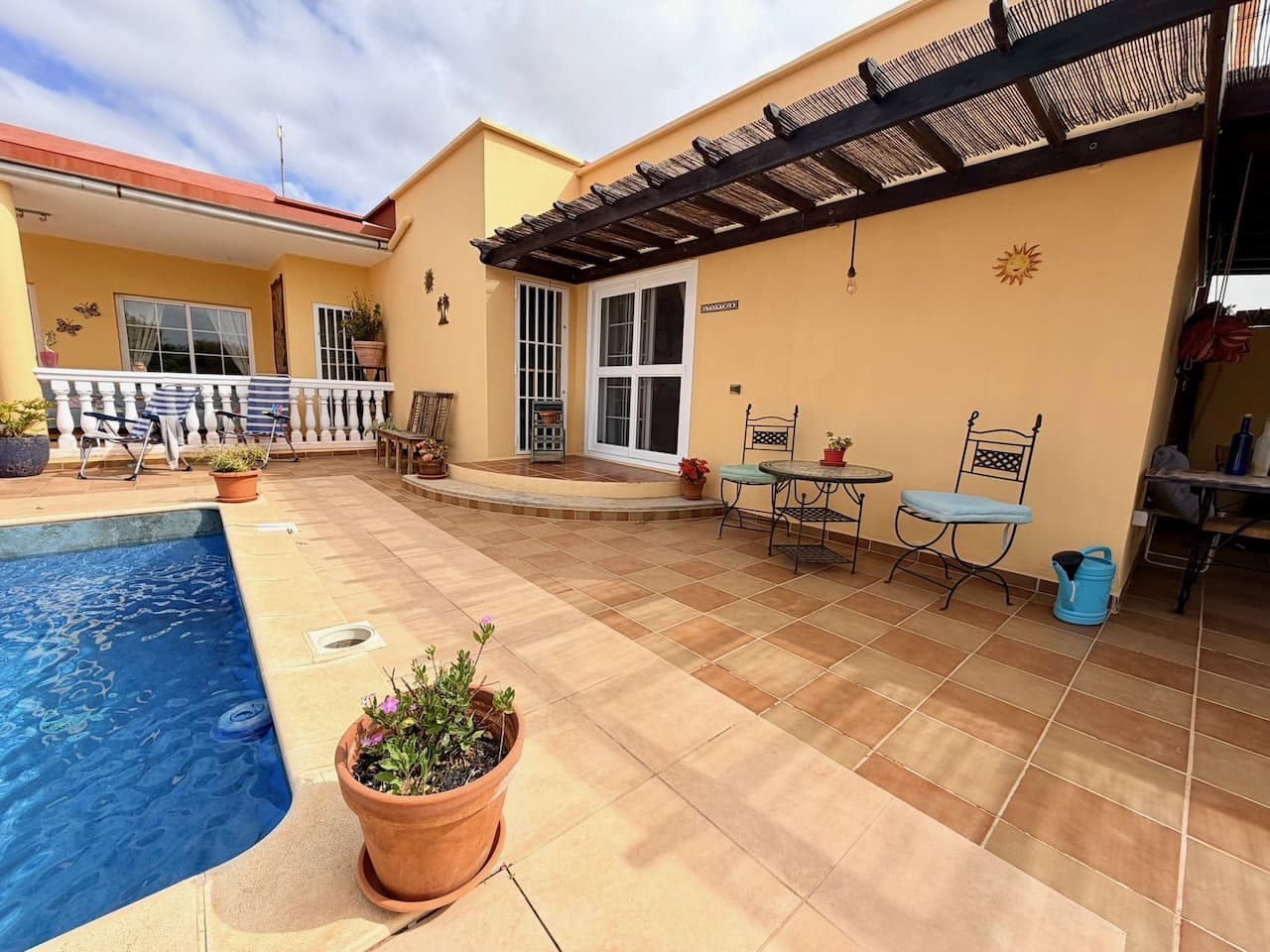 3 sypialnia Willa na sprzedaż w Triquivijate z basenem garażem - 570 000 € (Ref: 9769074)