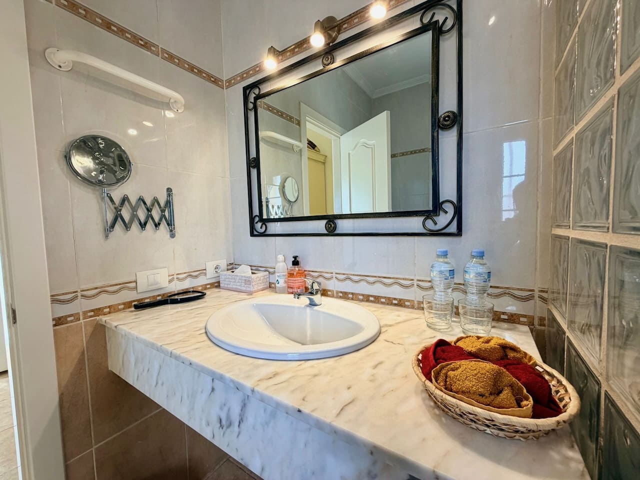 3 sypialnia Willa na sprzedaż w Triquivijate z basenem garażem - 570 000 € (Ref: 9769074)