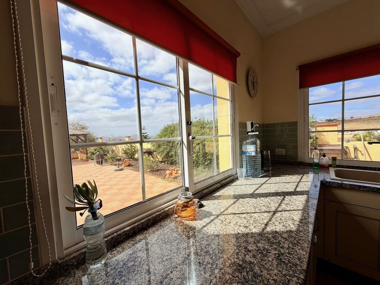 3 sypialnia Willa na sprzedaż w Triquivijate z basenem garażem - 570 000 € (Ref: 9769074)