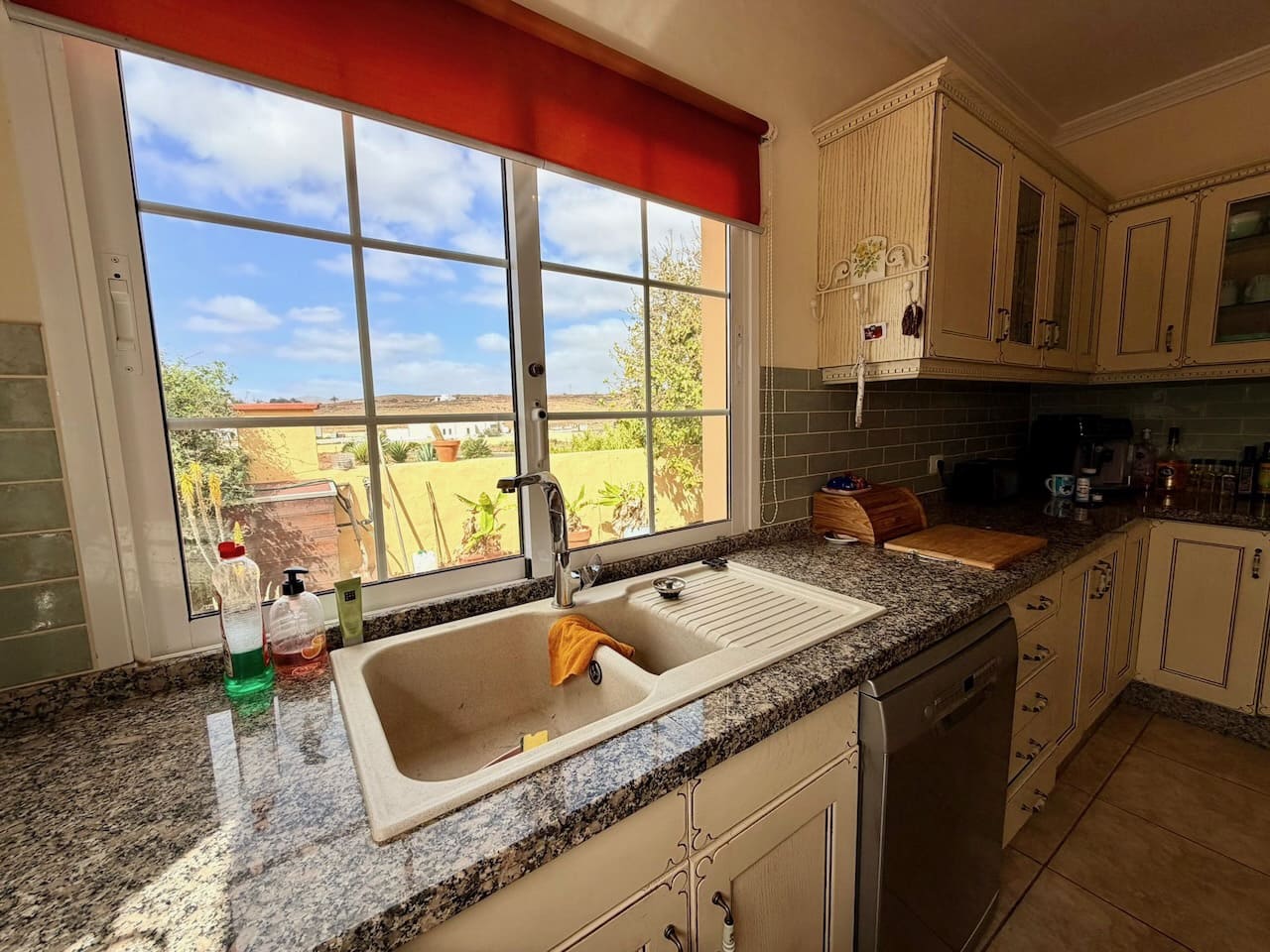 3 sypialnia Willa na sprzedaż w Triquivijate z basenem garażem - 570 000 € (Ref: 9769074)