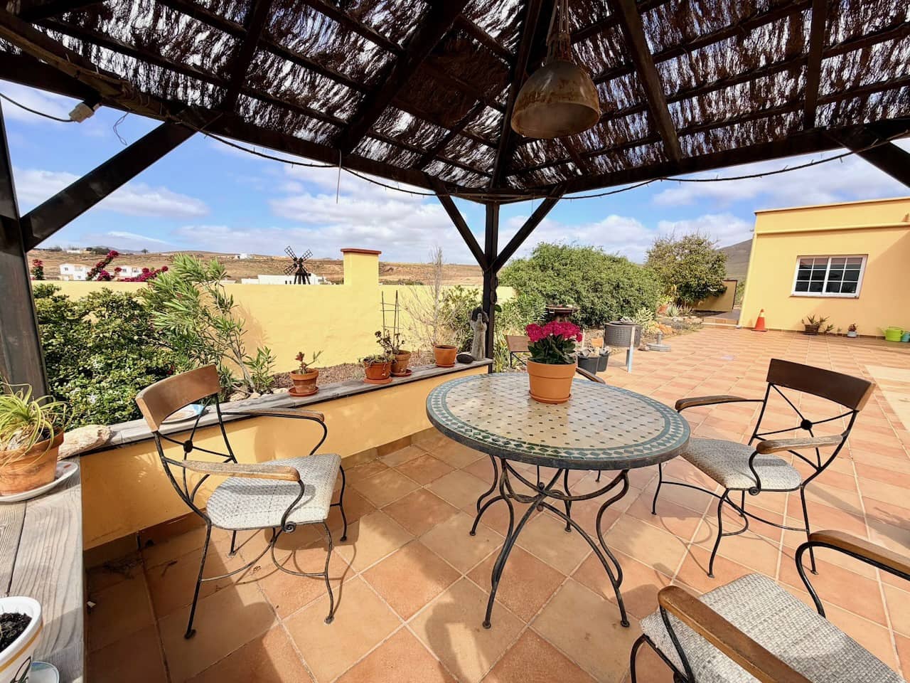 3 sypialnia Willa na sprzedaż w Triquivijate z basenem garażem - 570 000 € (Ref: 9769074)