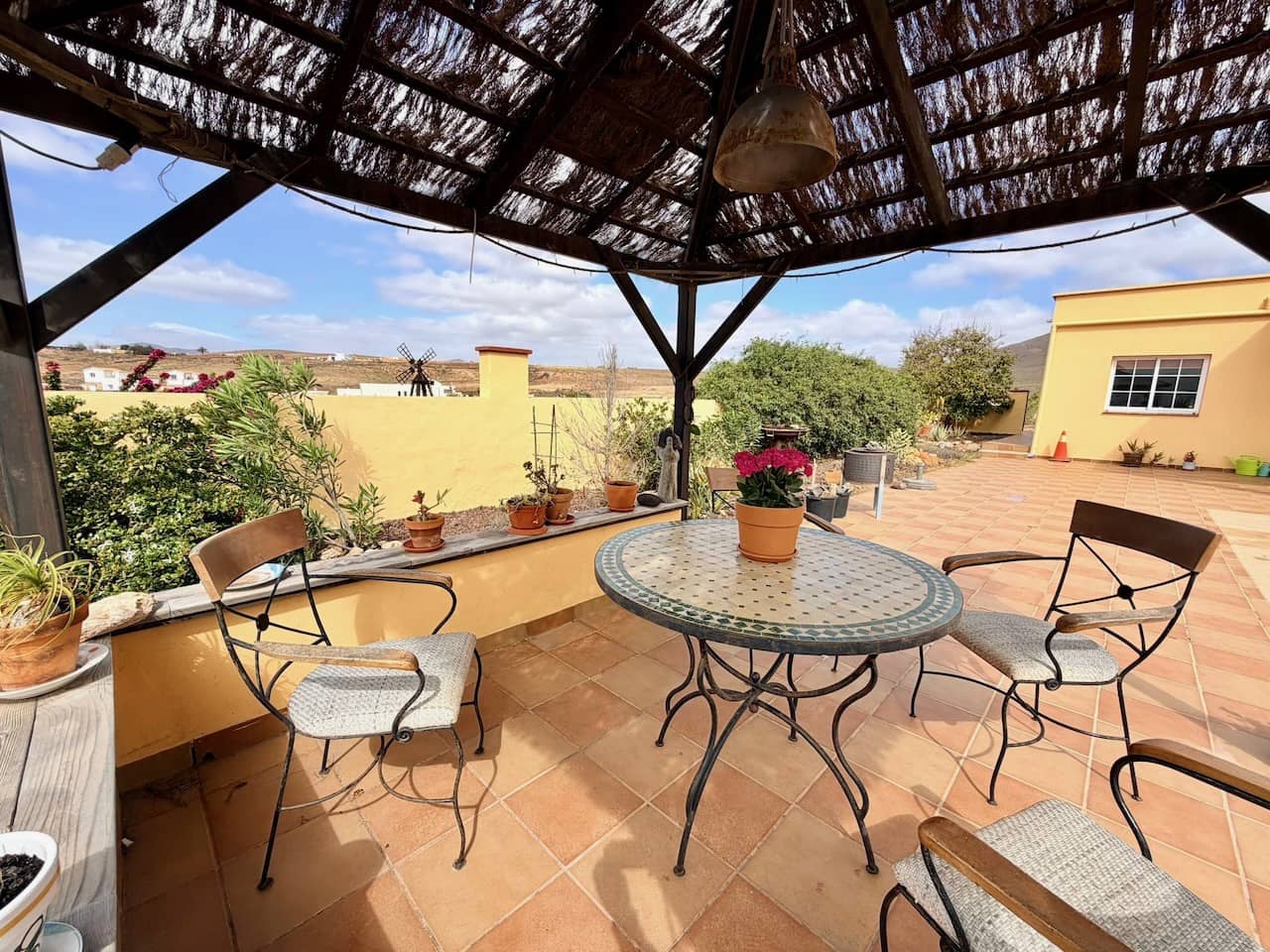 3 sypialnia Willa na sprzedaż w Triquivijate z basenem garażem - 570 000 € (Ref: 9769074)