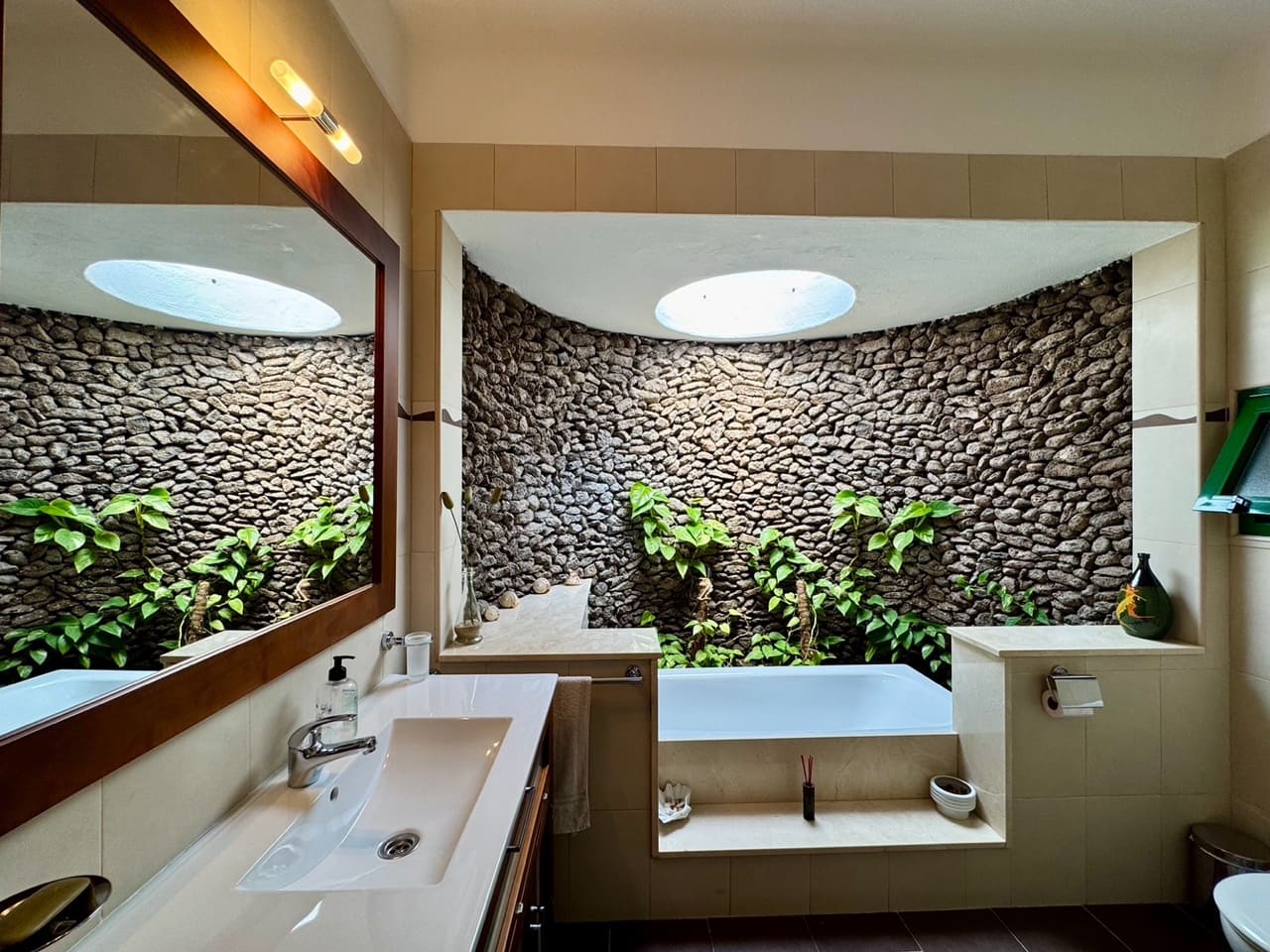 4 bedroom Finca/Country House for sale in Femes with garage - € 765,000 (Ref: 9781310)