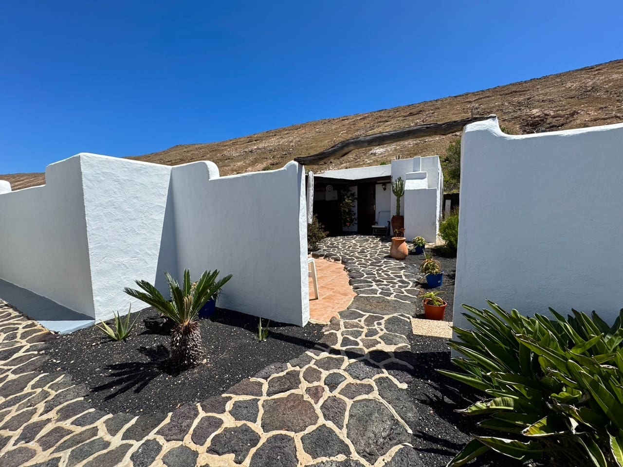 4 bedroom Finca/Country House for sale in Femes with garage - € 765,000 (Ref: 9781310)