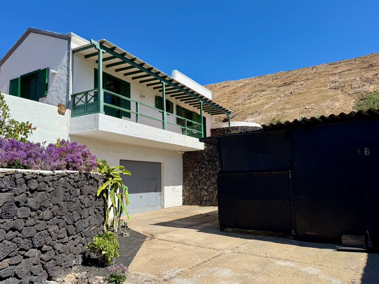 4 bedroom Finca/Country House for sale in Femes with garage - € 765,000 (Ref: 9781310)