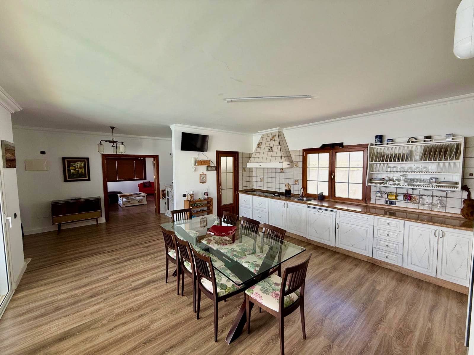 4 makuuhuone Huvila myytävänä paikassa Nazaret mukana uima-altaan 
autotalli - 625 000 € (Ref: 9783901)