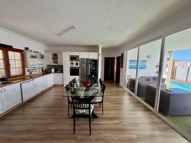 4 makuuhuone Huvila myytävänä paikassa Nazaret, Teguise mukana uima-altaan 
autotalli - 625 000 € (Ref: 9783901)