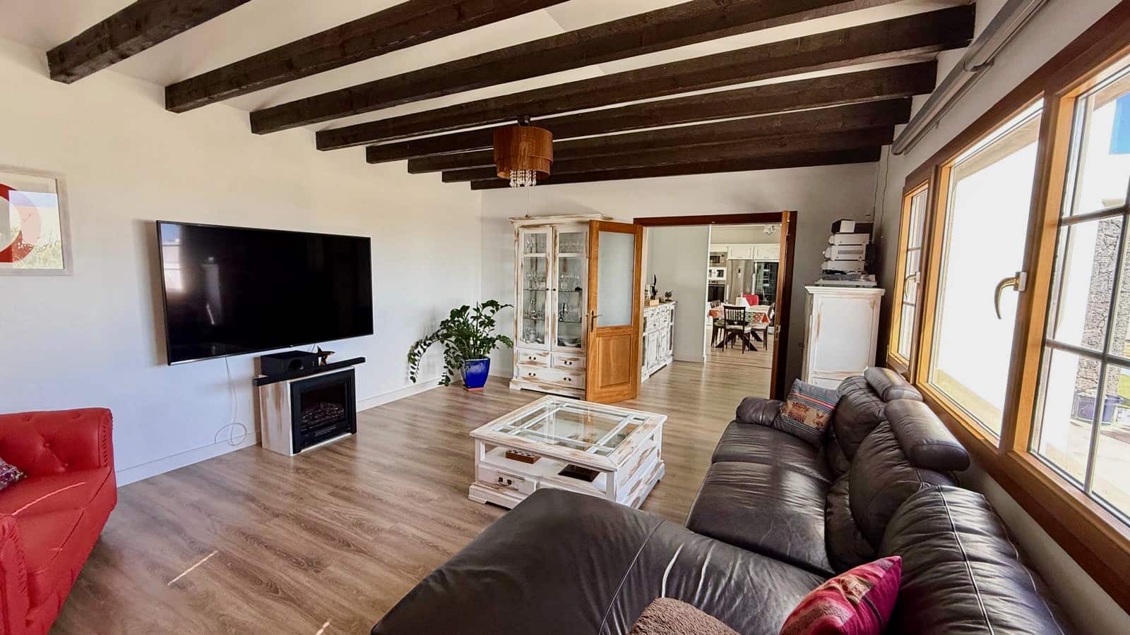 4 makuuhuone Huvila myytävänä paikassa Nazaret mukana uima-altaan 
autotalli - 625 000 € (Ref: 9783901)