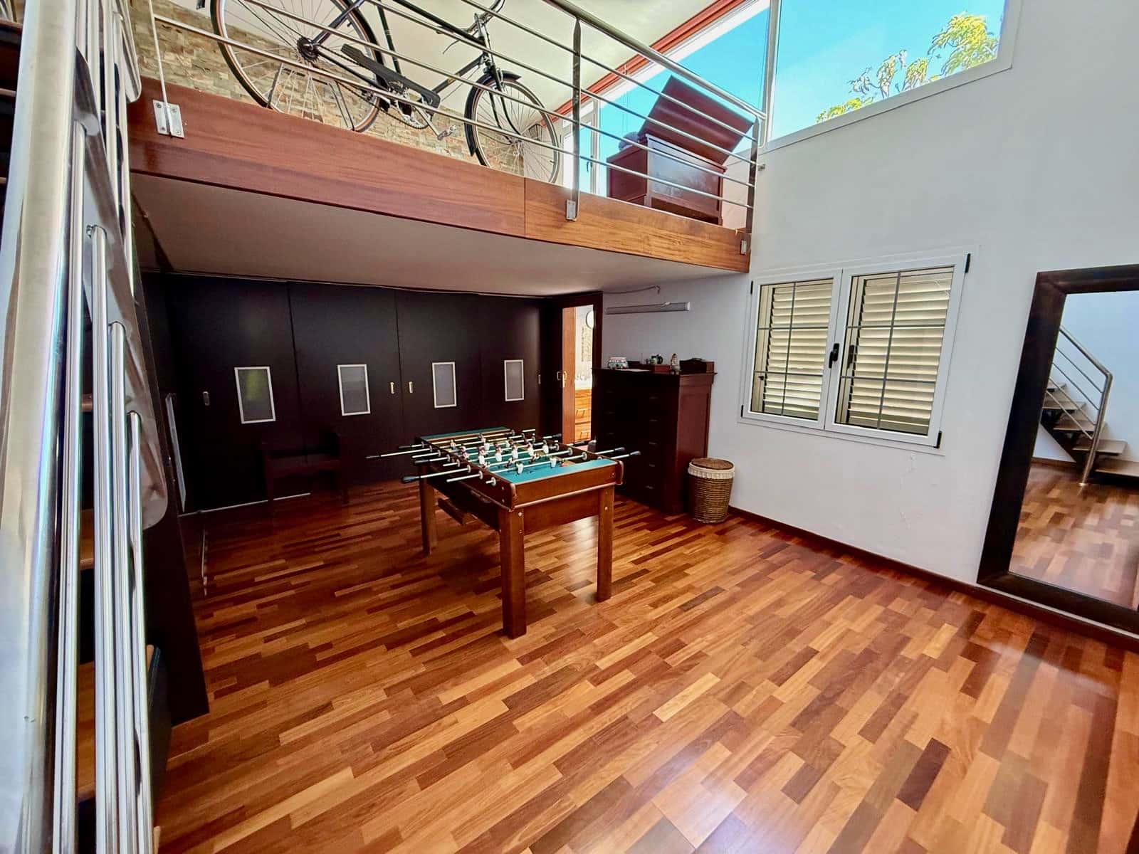 4 makuuhuone Huvila myytävänä paikassa Nazaret mukana uima-altaan 
autotalli - 625 000 € (Ref: 9783901)