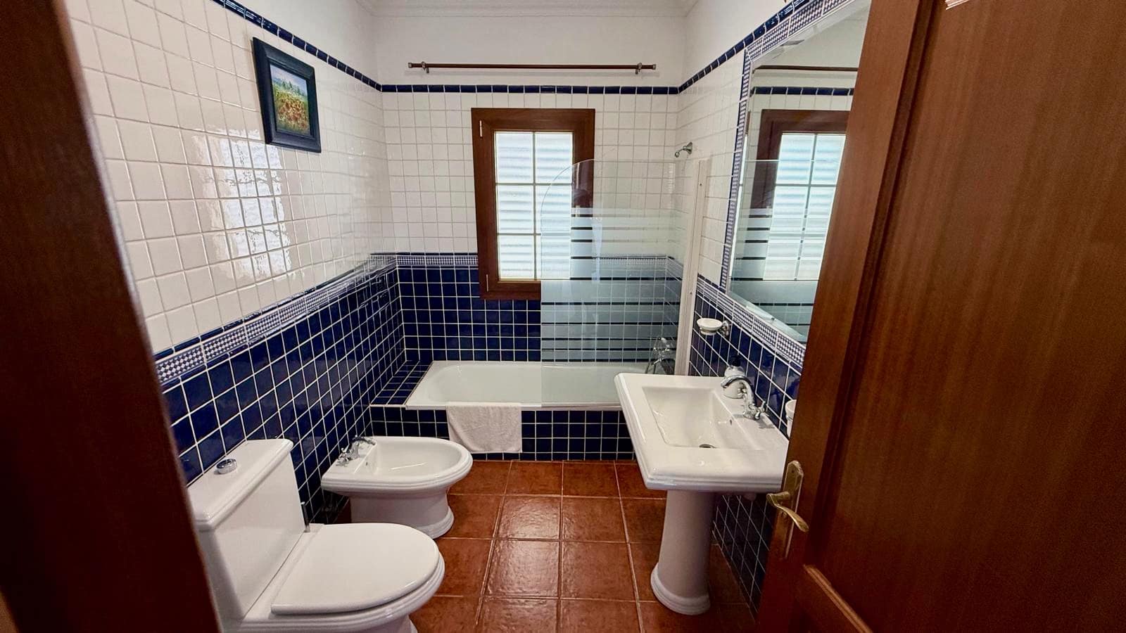 4 makuuhuone Huvila myytävänä paikassa Nazaret mukana uima-altaan 
autotalli - 625 000 € (Ref: 9783901)