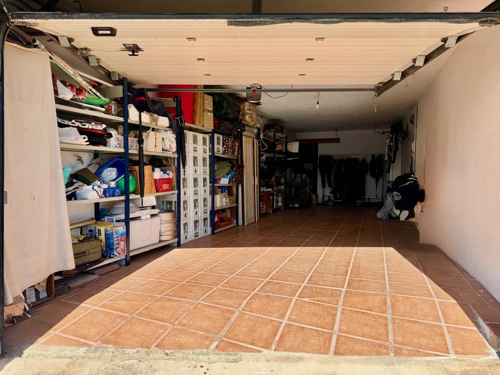 4 makuuhuone Huvila myytävänä paikassa Nazaret mukana uima-altaan 
autotalli - 625 000 € (Ref: 9783901)