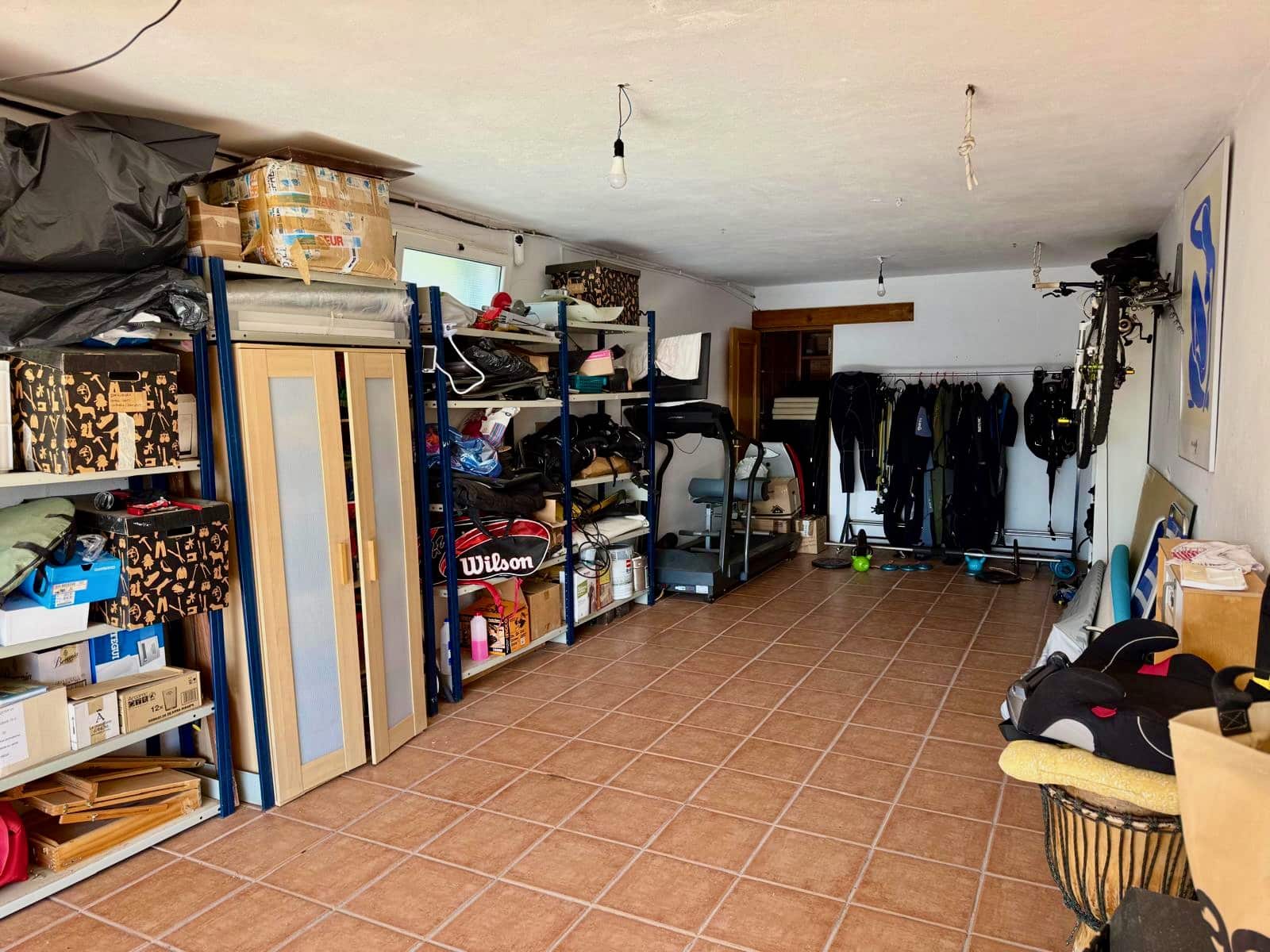 4 makuuhuone Huvila myytävänä paikassa Nazaret mukana uima-altaan 
autotalli - 625 000 € (Ref: 9783901)