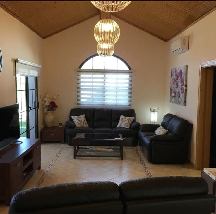 3 soverom Villa til salgs i Caleta de Fuste med svømmebasseng garasje - € 535 000 (Ref: 9793517)