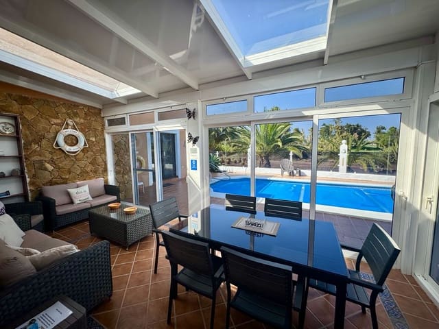 3 soverom Villa til salgs i Caleta de Fuste, Antigua med svømmebasseng garasje - € 535 000 (Ref: 9793517)