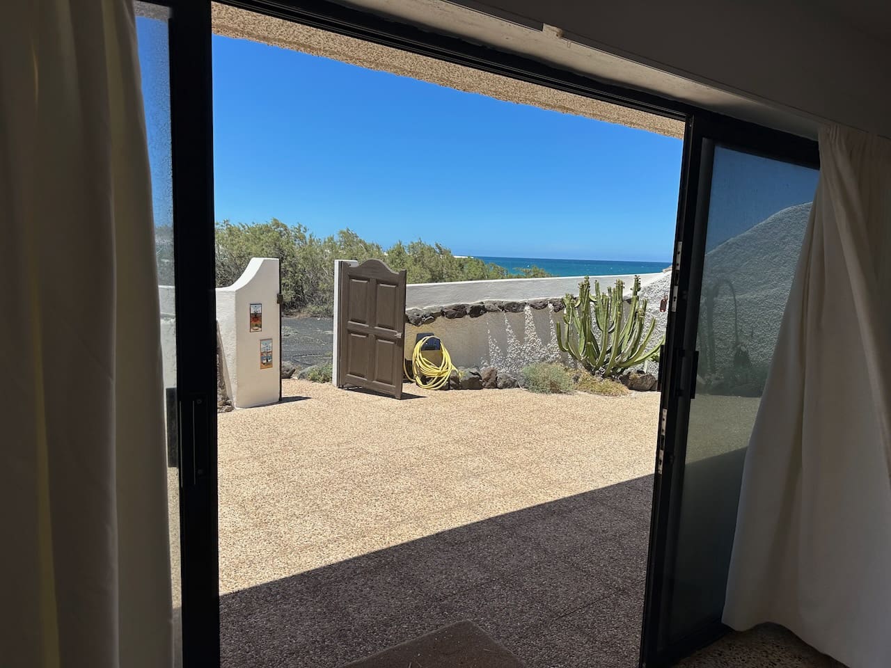 2 bedroom Bungalow for sale in Famara - € 1,095,000 (Ref: 9824033)