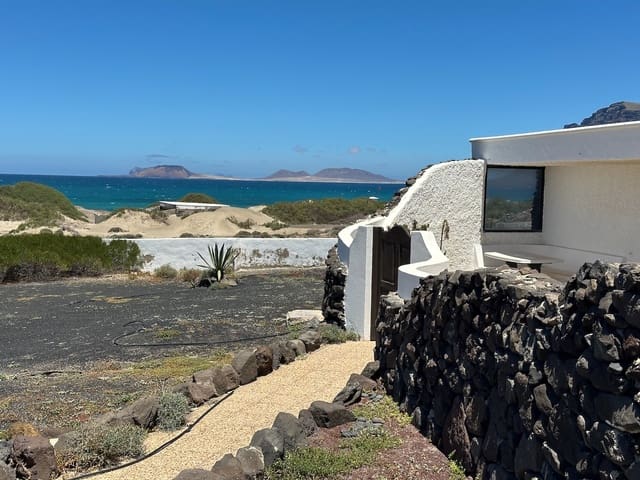 2 Zimmer Bungalow zu verkaufen in Famara, Teguise - 1.095.000 € (Ref: 9824033)