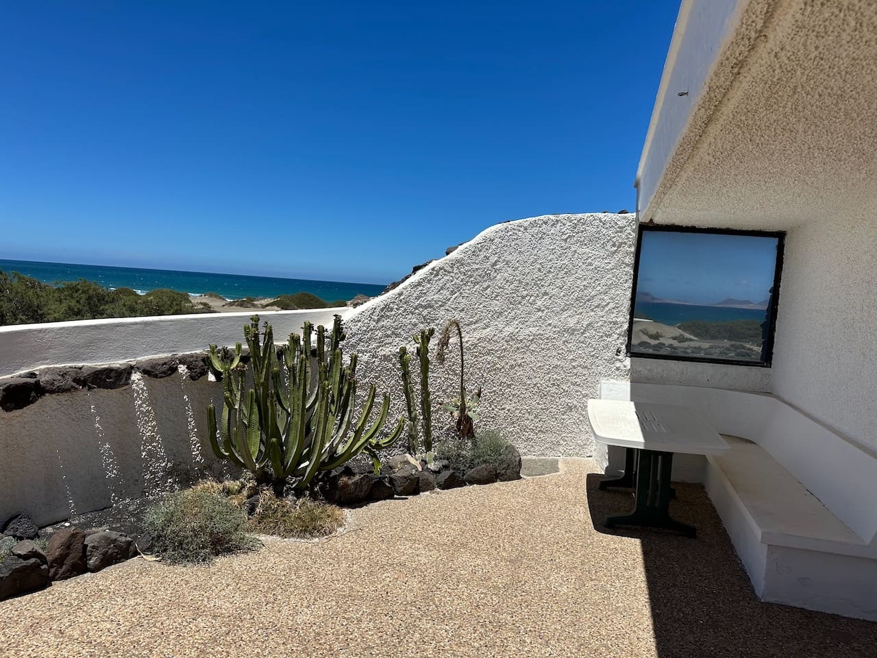 2 bedroom Bungalow for sale in Famara - € 1,095,000 (Ref: 9824033)