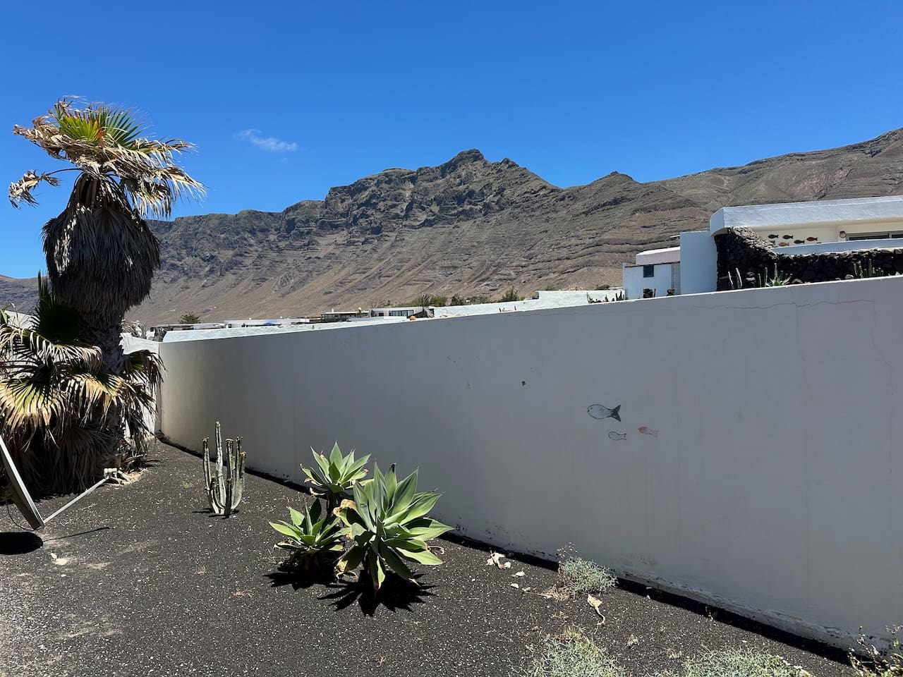2 bedroom Bungalow for sale in Famara - € 1,095,000 (Ref: 9824033)