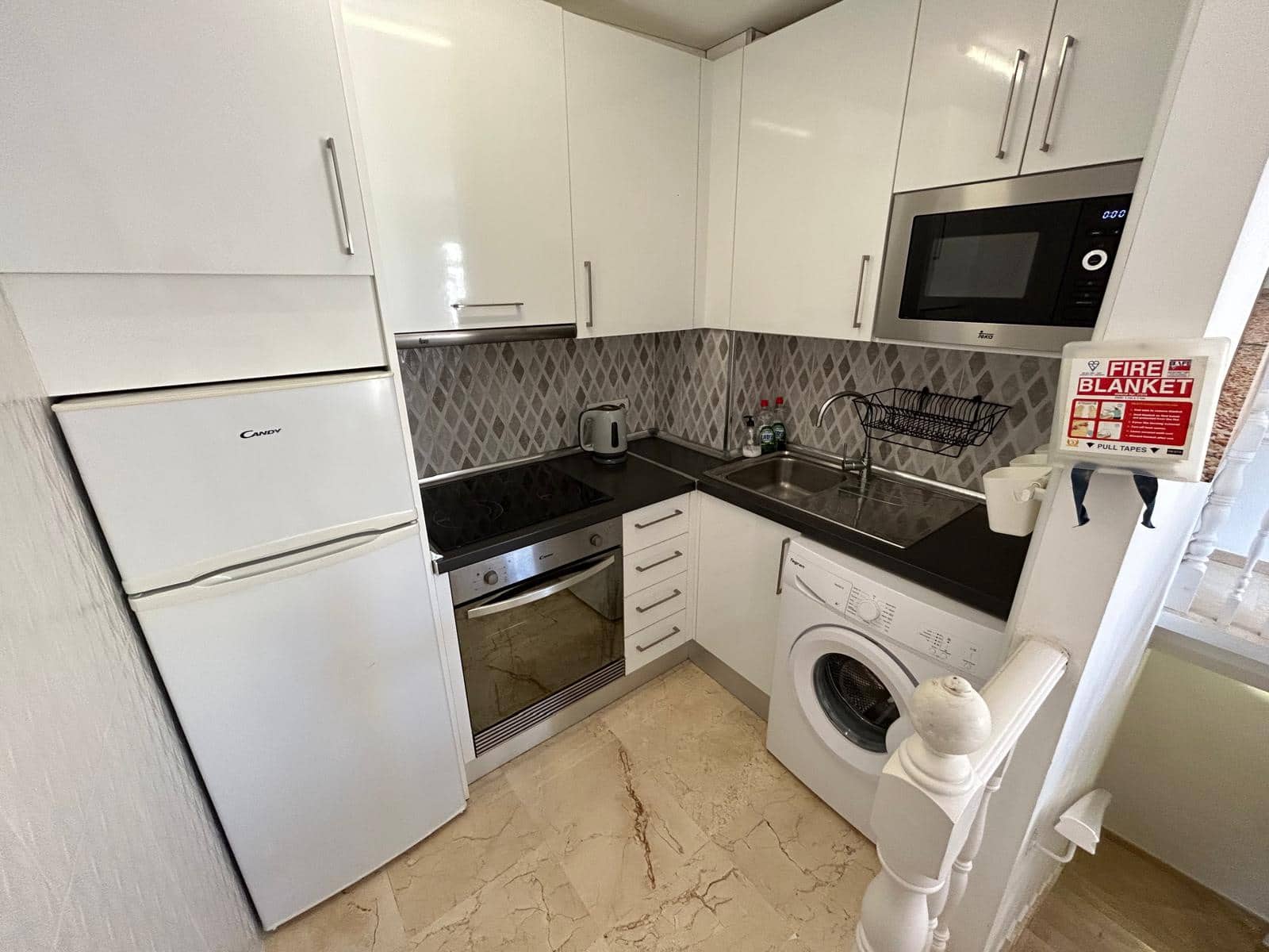 2 bedroom Apartment for sale in Caleta de Fuste - € 215,000 (Ref: 9826865)