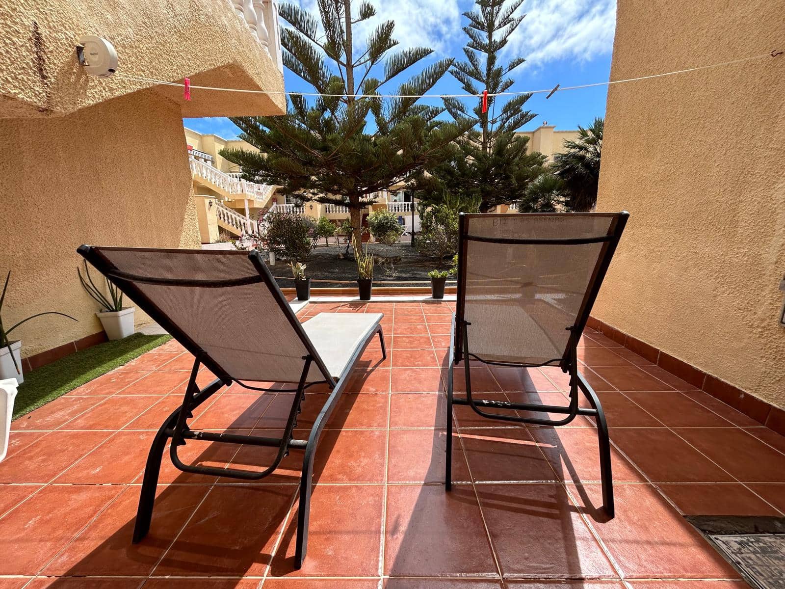 2 bedroom Apartment for sale in Caleta de Fuste - € 215,000 (Ref: 9826865)