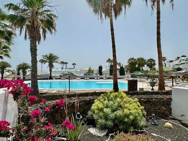 2 soverom Leilighet til salgs i Costa Teguise, Teguise med svømmebasseng - € 380 000 (Ref: 9850289)