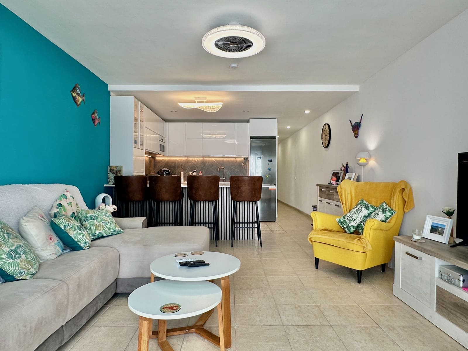 2 bedroom Apartment for sale in Costa Teguise with pool - € 380,000 (Ref: 9850289)