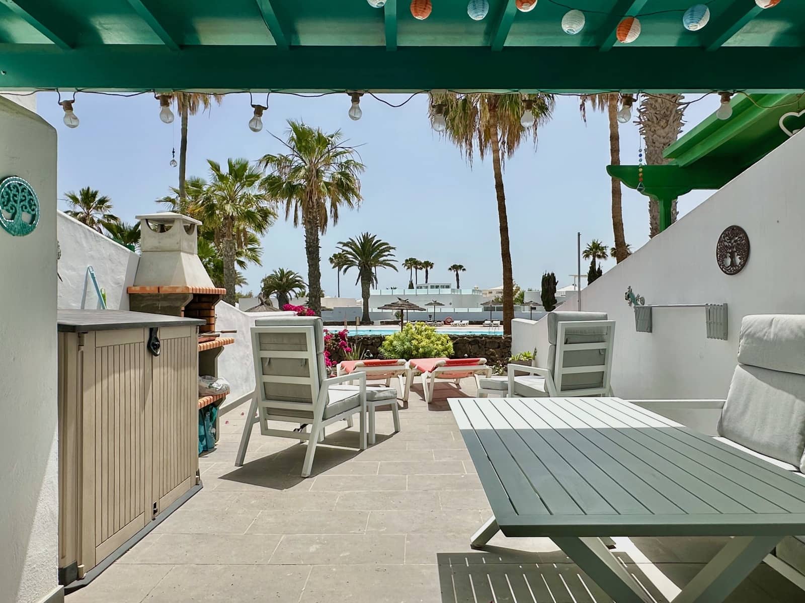 2 bedroom Apartment for sale in Costa Teguise with pool - € 380,000 (Ref: 9850289)