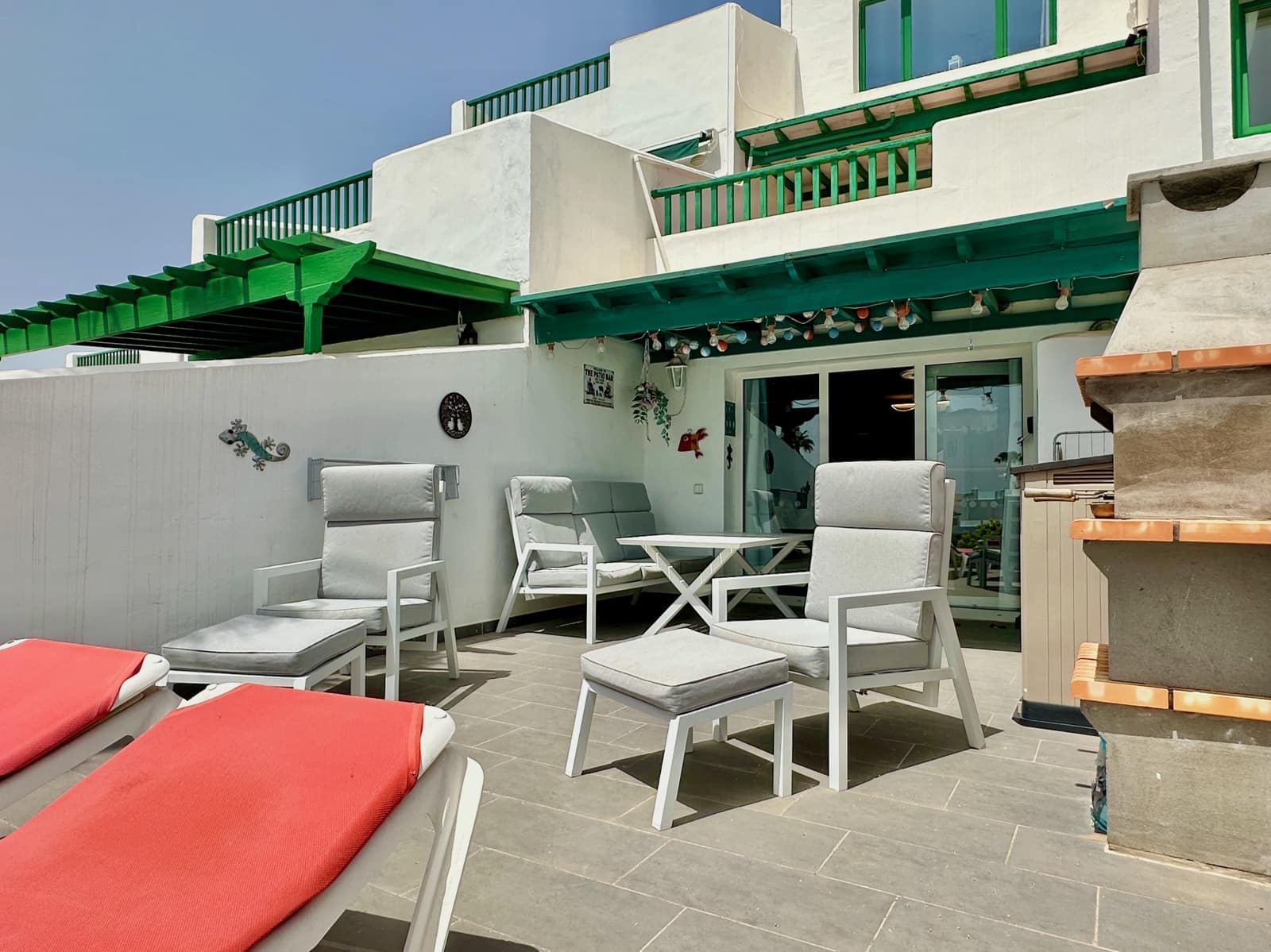 2 bedroom Apartment for sale in Costa Teguise with pool - € 380,000 (Ref: 9850289)