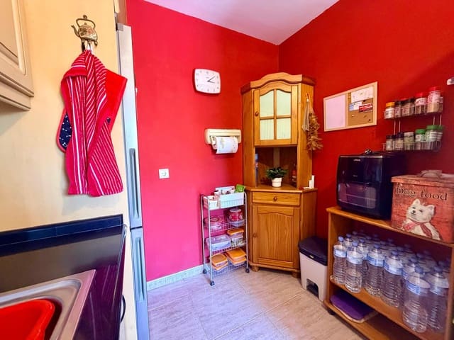 3 makuuhuone Omakotitalo myytävänä paikassa Antigua - 275 000 € (Ref: 9867636)