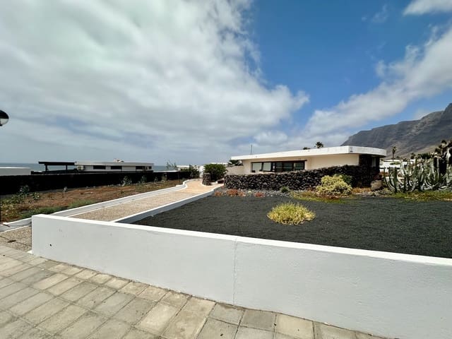 3 quarto Bungalow para venda em Caleta de Famara, Teguise - 850 000 € (Ref: 9872564)
