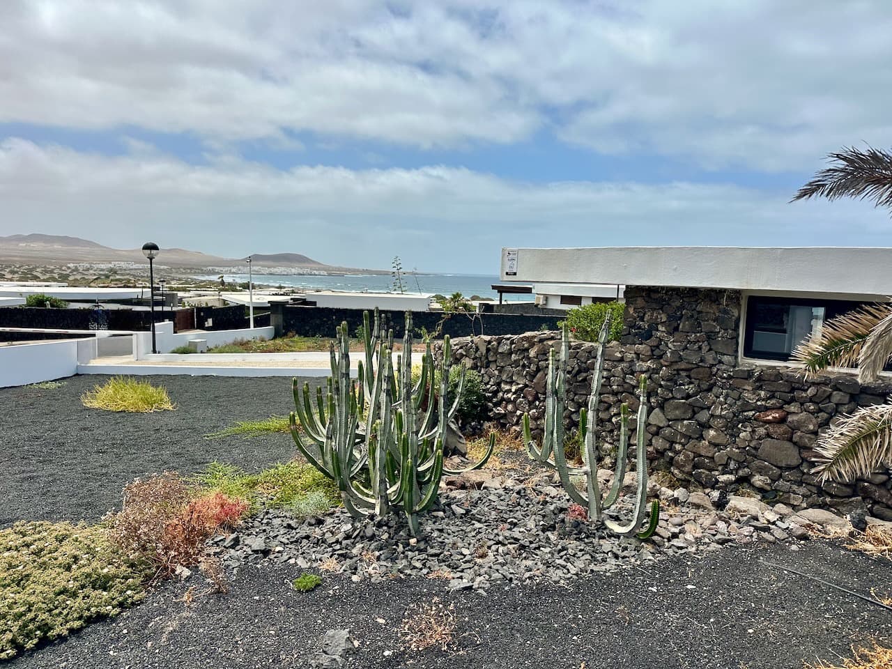 3 quarto Bungalow para venda em Caleta de Famara - 850 000 € (Ref: 9872564)