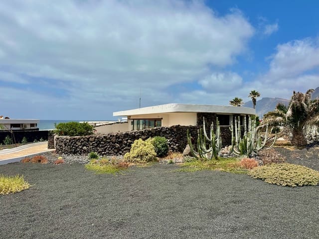 3 quarto Bungalow para venda em Caleta de Famara, Teguise - 850 000 € (Ref: 9872564)