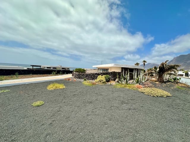 3 quarto Bungalow para venda em Caleta de Famara, Teguise - 850 000 € (Ref: 9872564)