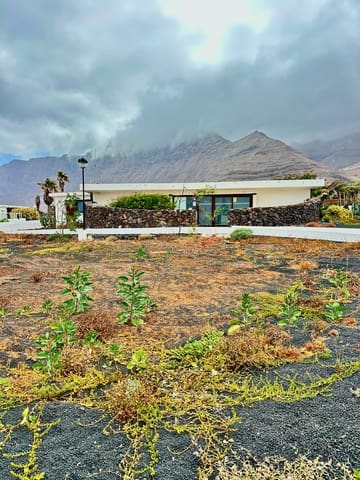3 quarto Bungalow para venda em Caleta de Famara, Teguise - 850 000 € (Ref: 9872564)
