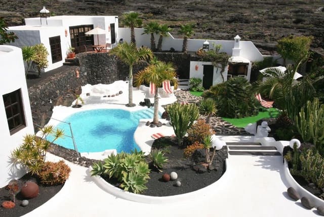 7 soverom Villa til salgs i Tahiche, Teguise med svømmebasseng - € 1 530 000 (Ref: 9882569)