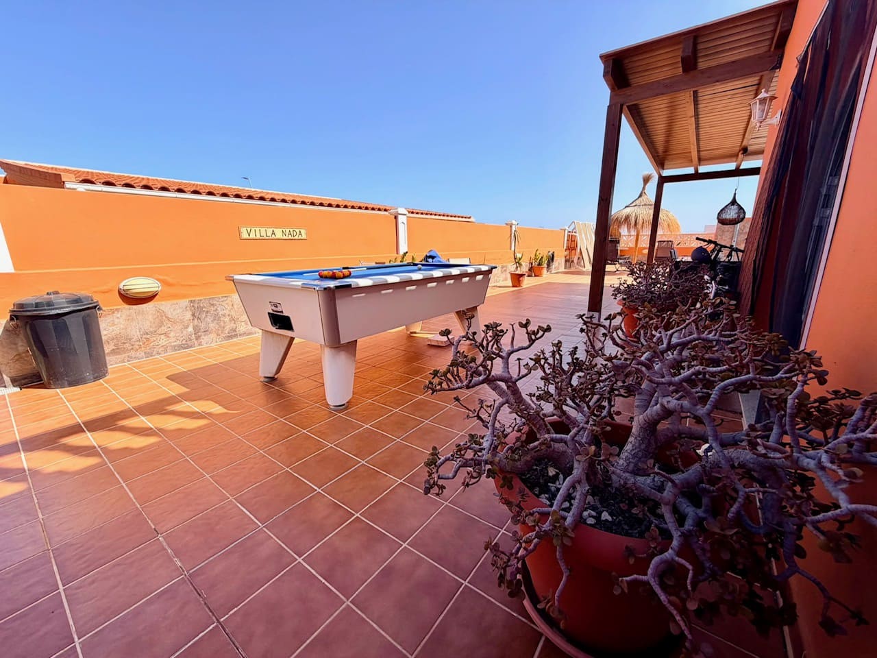 4 bedroom Villa for sale in Caleta de Fuste with pool garage - € 499,000 (Ref: 9897180)