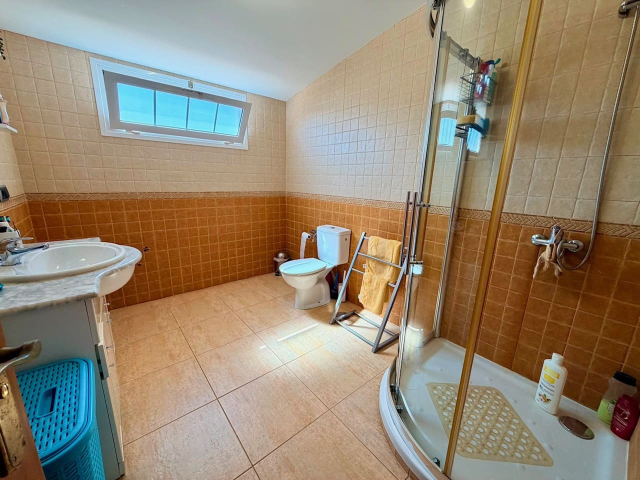 4 bedroom Villa for sale in Caleta de Fuste with pool garage - € 499,000 (Ref: 9897180)