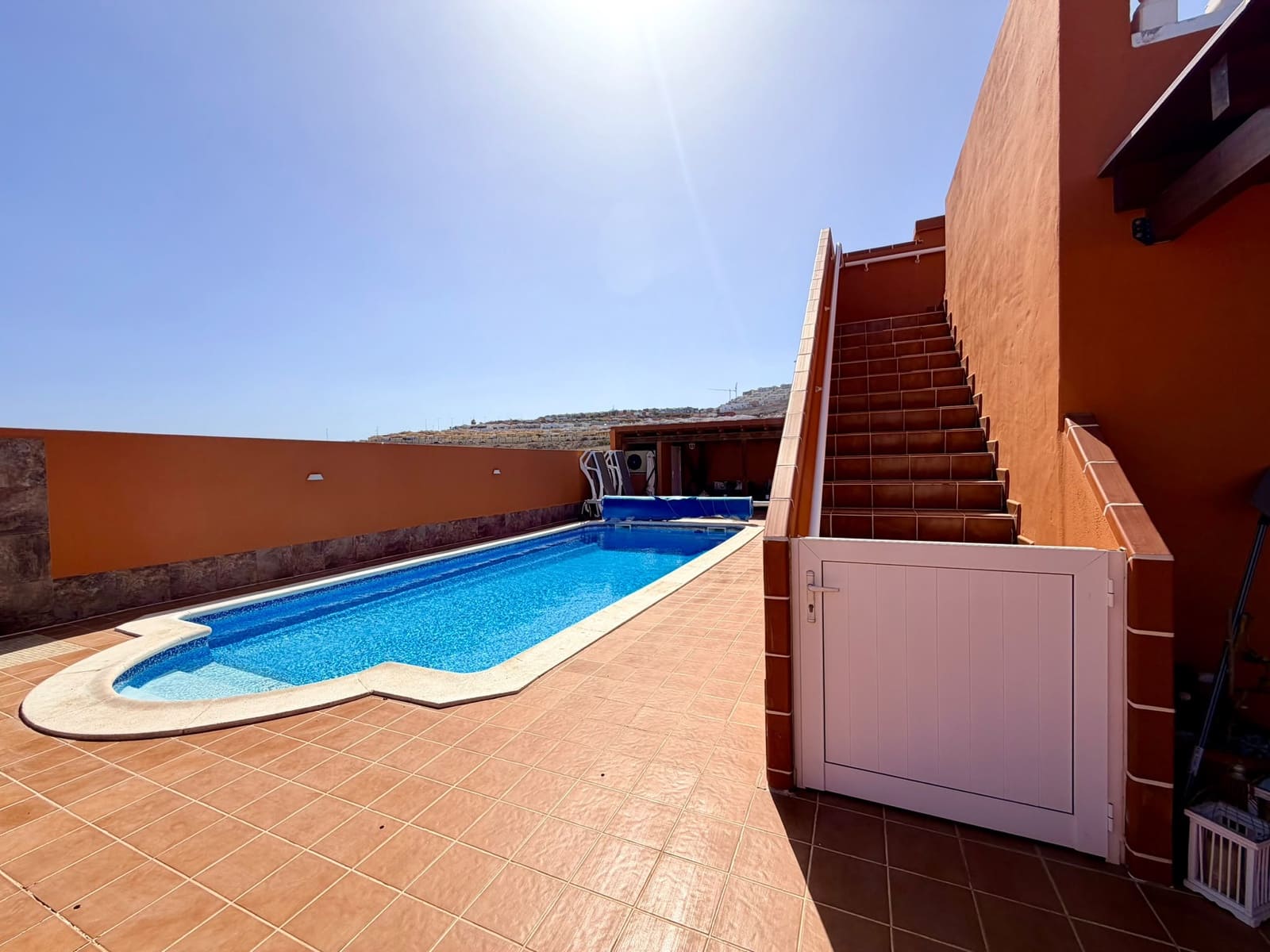 4 bedroom Villa for sale in Caleta de Fuste with pool garage - € 499,000 (Ref: 9897180)