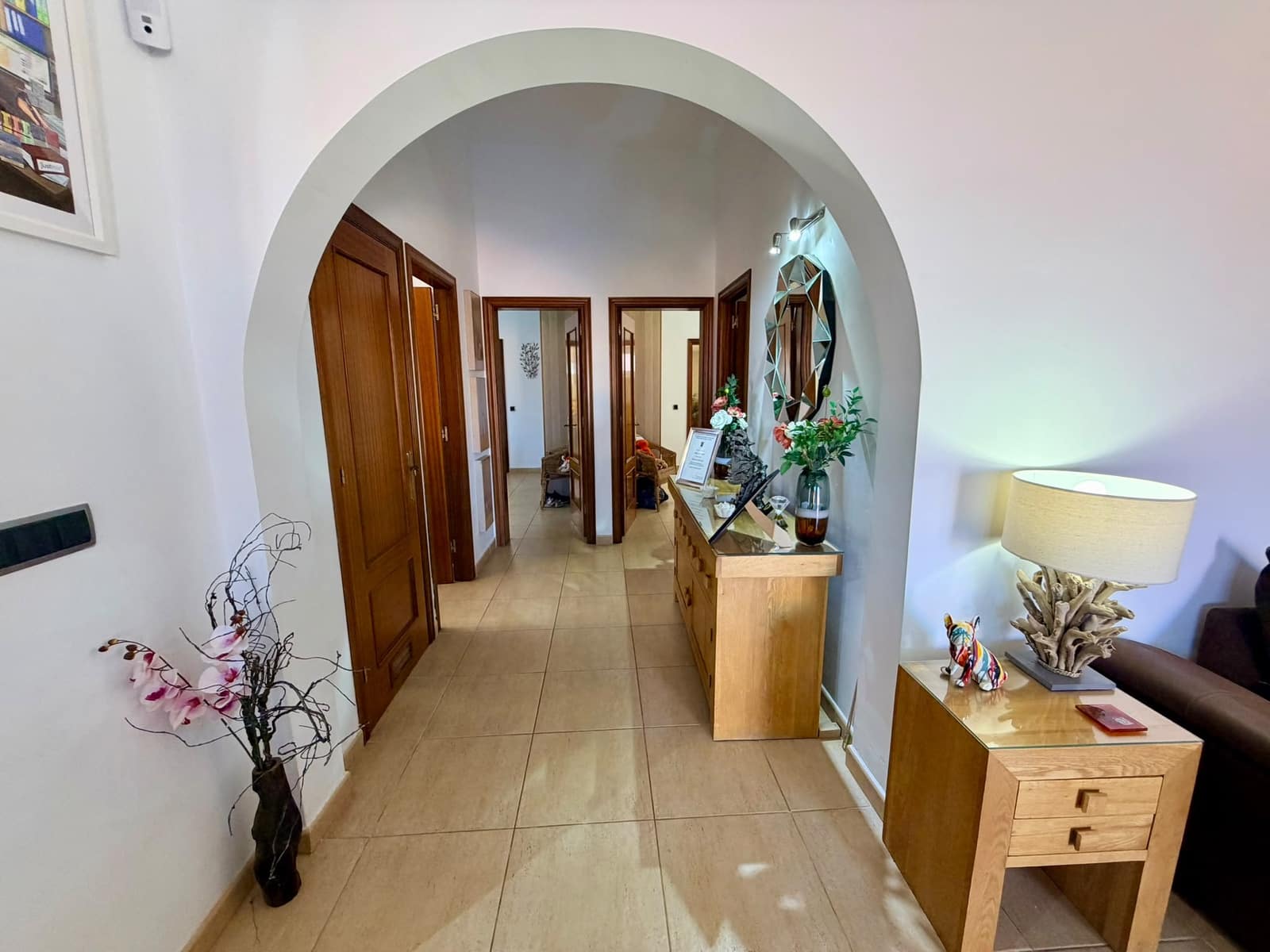 4 bedroom Villa for sale in Caleta de Fuste with pool garage - € 499,000 (Ref: 9897180)