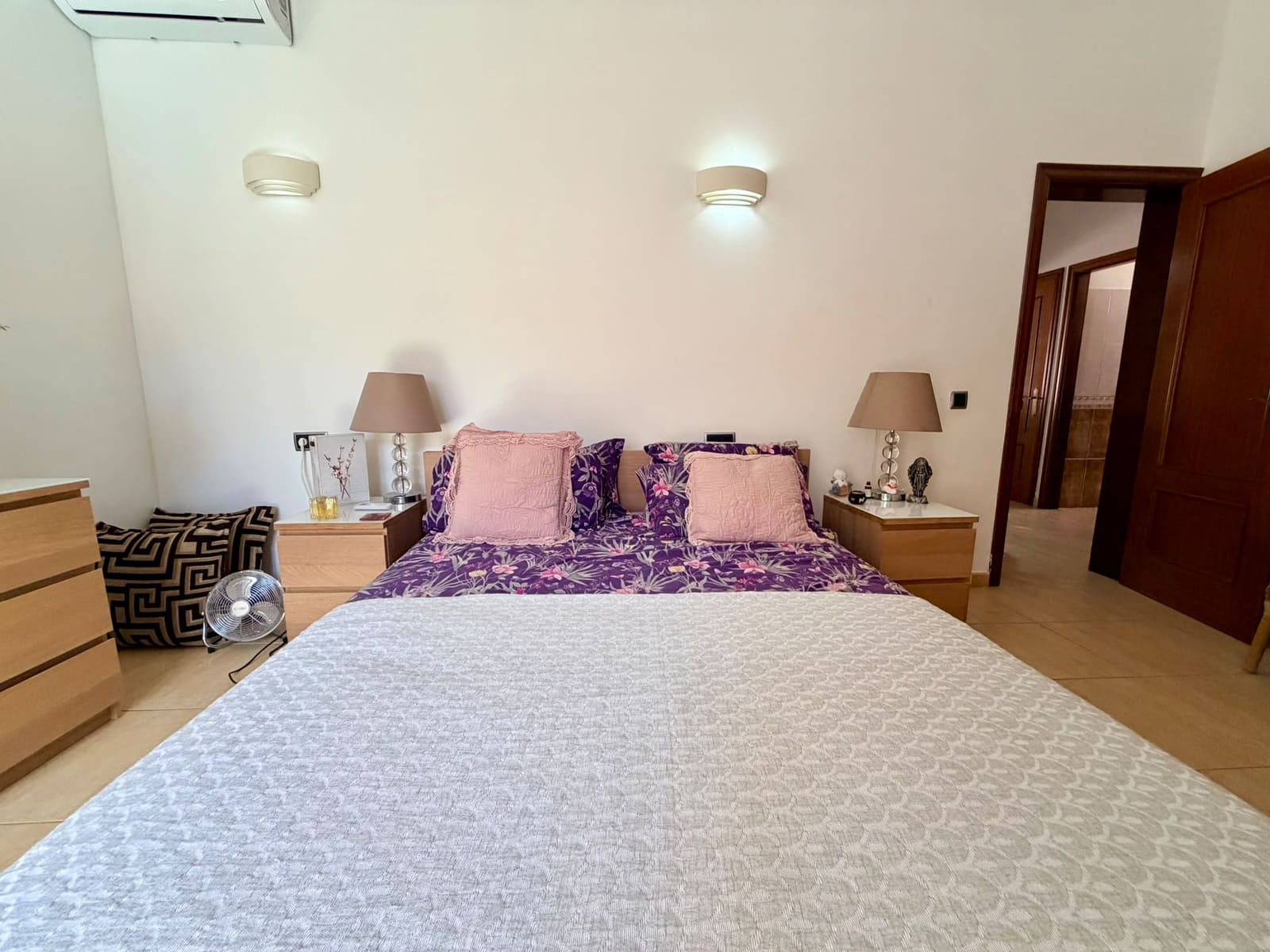 4 bedroom Villa for sale in Caleta de Fuste with pool garage - € 499,000 (Ref: 9897180)