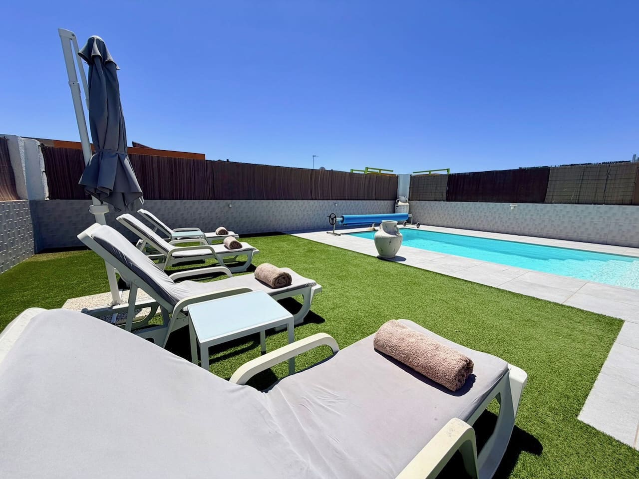3 quarto Moradia para venda em Caleta de Fuste com piscina - 430 000 € (Ref: 9917509)