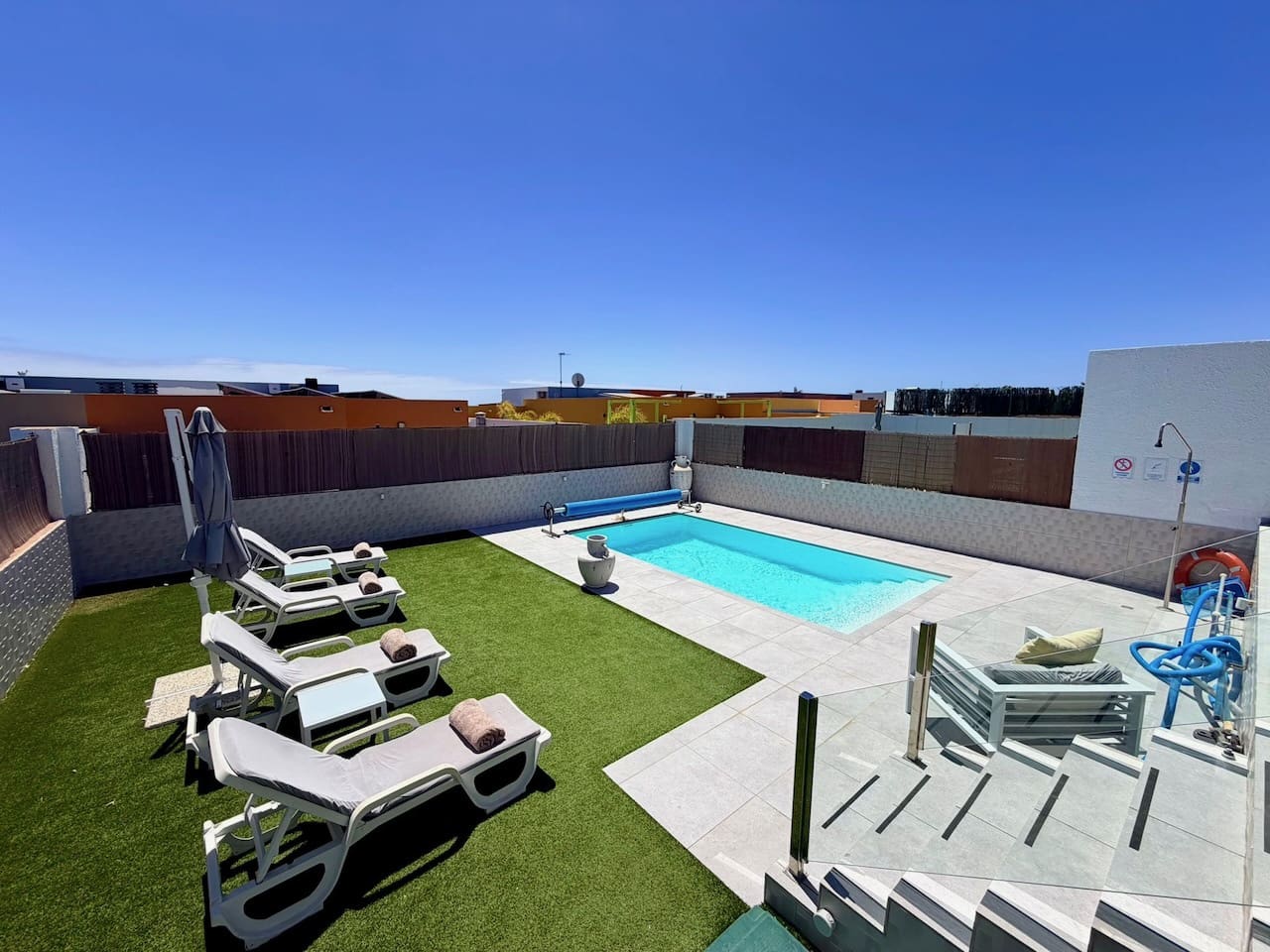 3 quarto Moradia para venda em Caleta de Fuste com piscina - 430 000 € (Ref: 9917509)