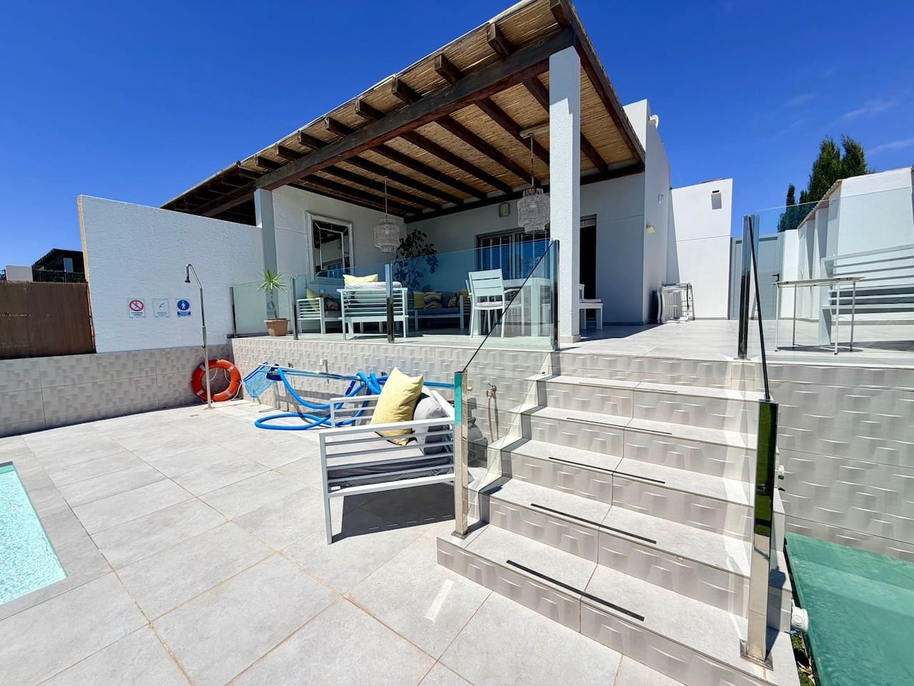 3 quarto Moradia para venda em Caleta de Fuste com piscina - 430 000 € (Ref: 9917509)