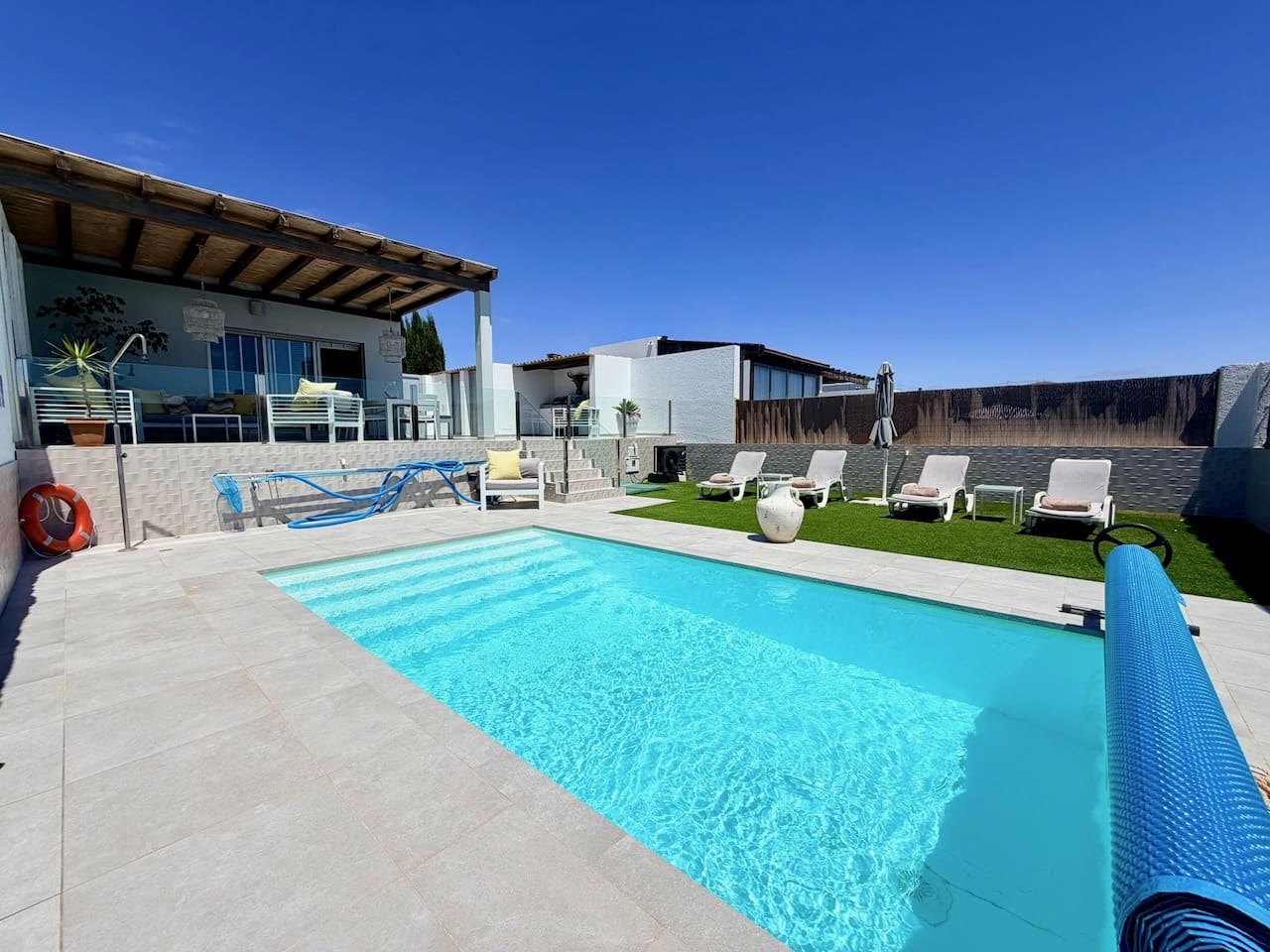 3 quarto Moradia para venda em Caleta de Fuste com piscina - 430 000 € (Ref: 9917509)