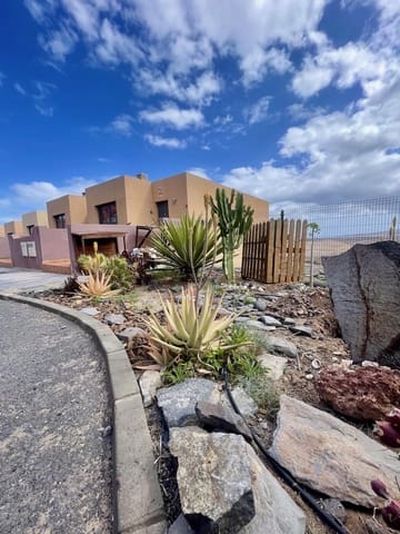 3 sypialnia Dom na sprzedaż w Caleta de Fuste, Antigua z basenem garażem - 315 000 € (Ref: 9944910)